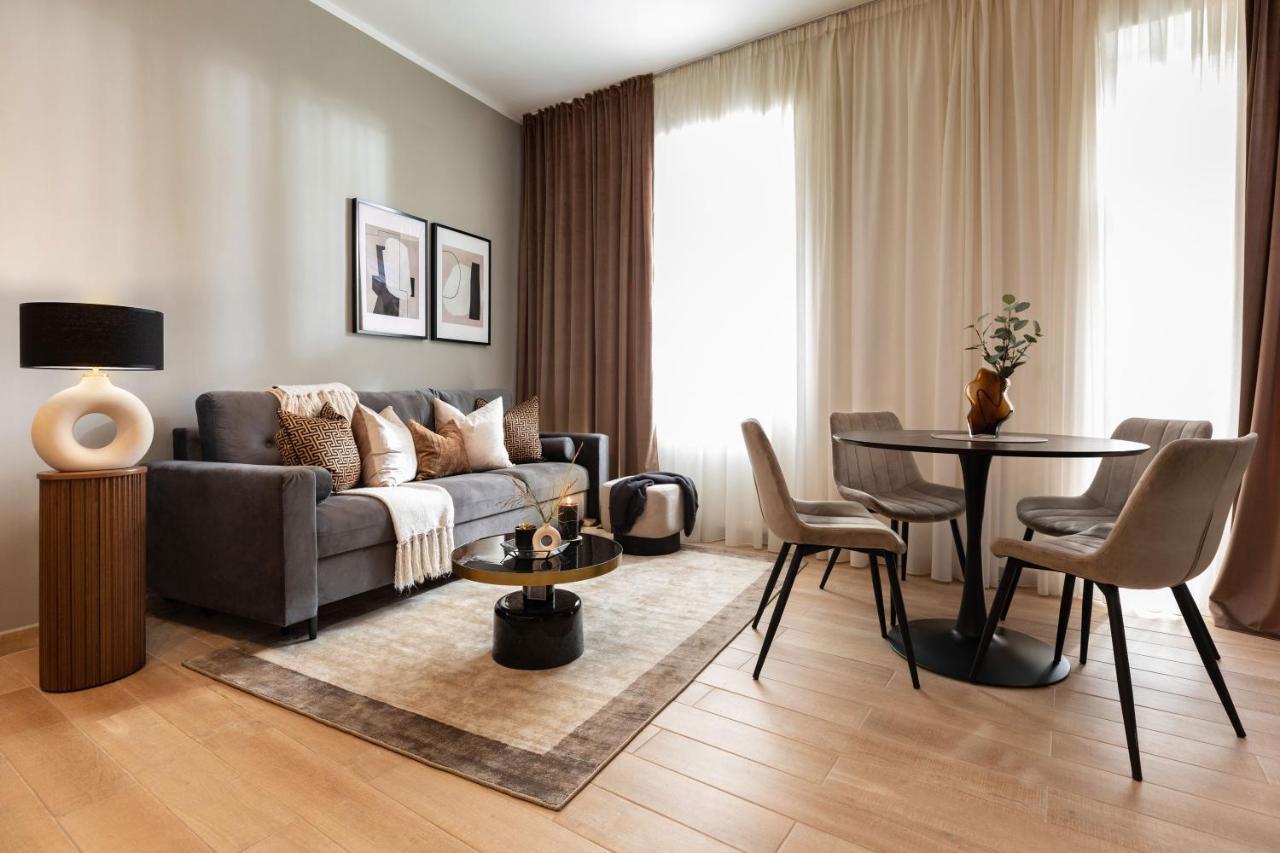 Qult - Misty Night Apartment Bucureşti Exterior foto